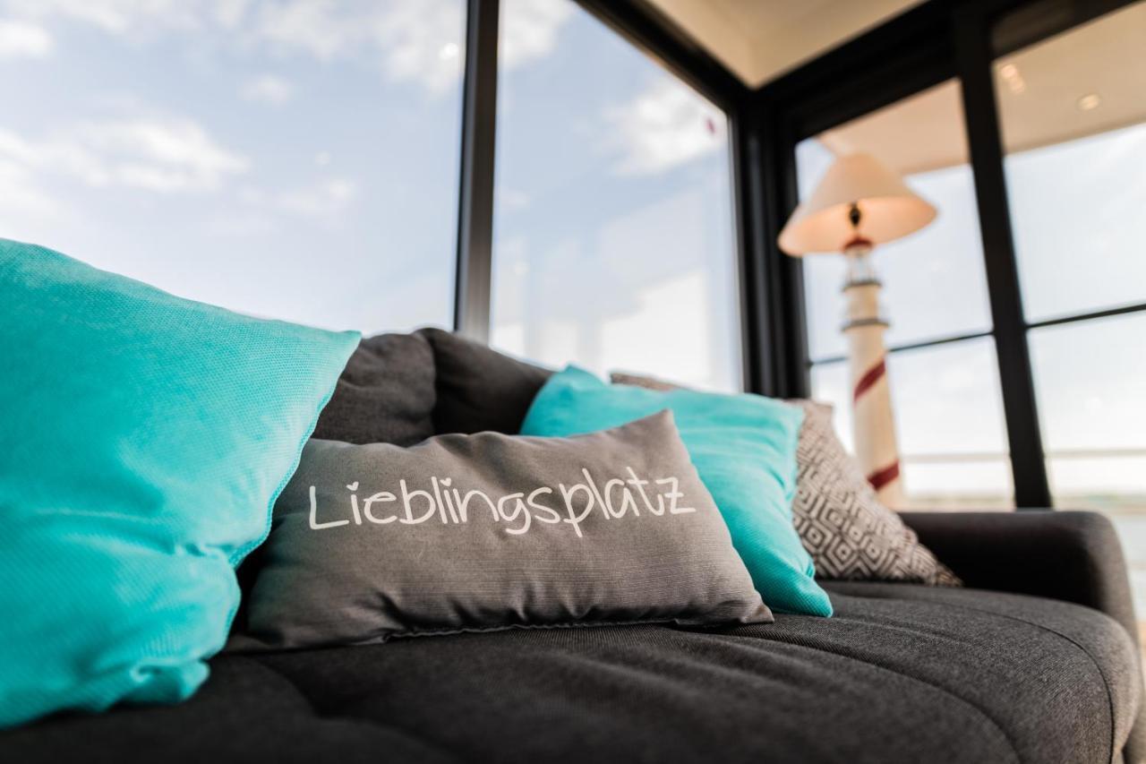 Hausboote Und Ferienhaeuser Marina Muecheln Mucheln Exterior foto